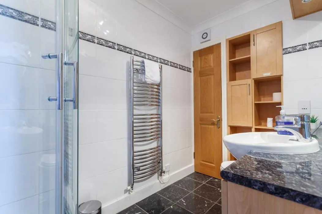 'Coastal Views' Apartment In Southbourne Bournemouth