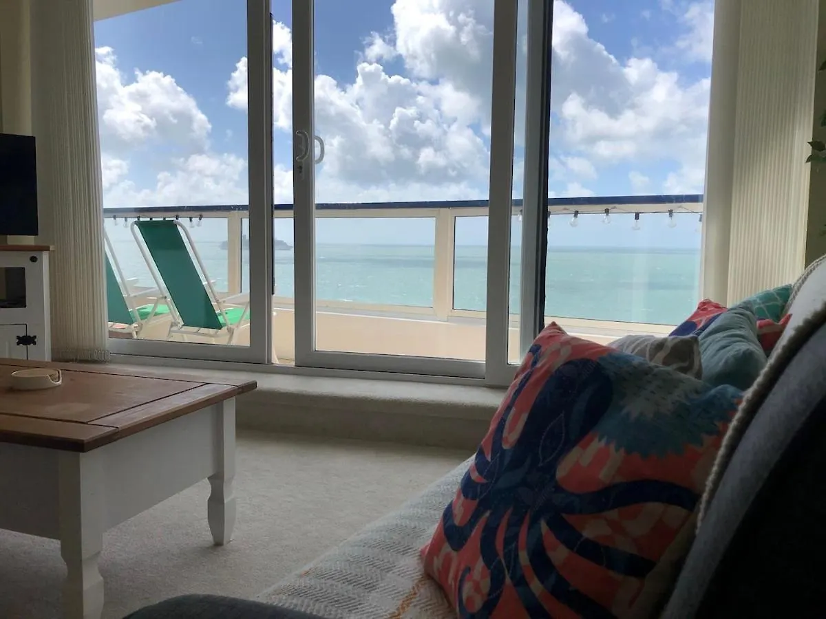 'Coastal Views' Apartment In Southbourne Bournemouth