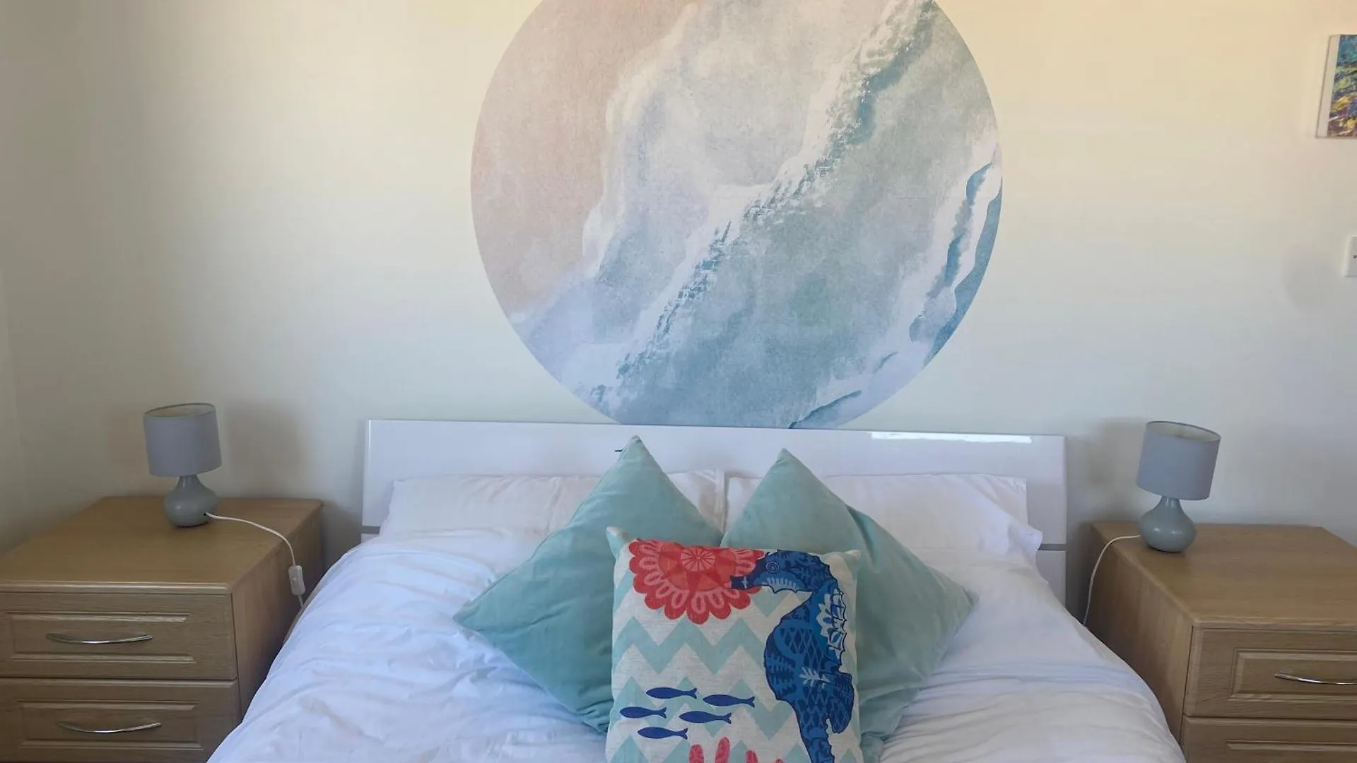 'Coastal Views' Apartment In Southbourne Bournemouth